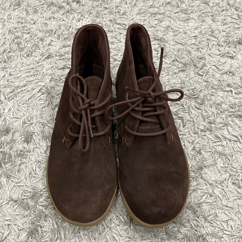 Naturalizer Women's High Cut Shoes ( Suede Material)